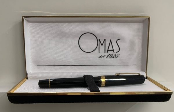osama_astuccio Penna roller nera | Omas