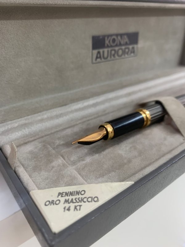 stilo_aurora_kona Penna stilografica Kona | Aurora